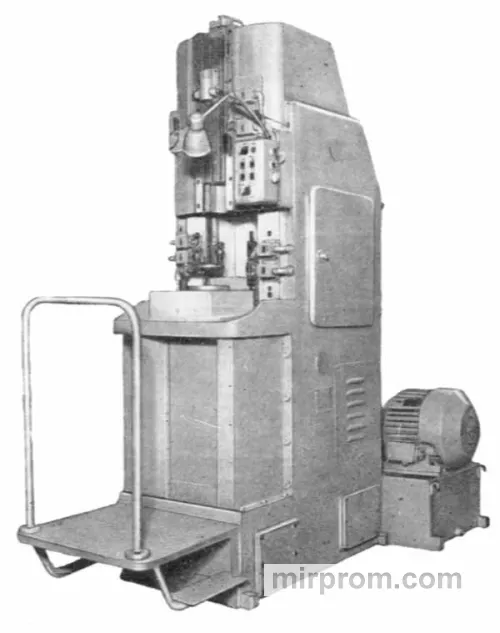 Полуавтомат вертикально-протяжной вертикальный для внутреннего протягивания одинарный 7Б705В