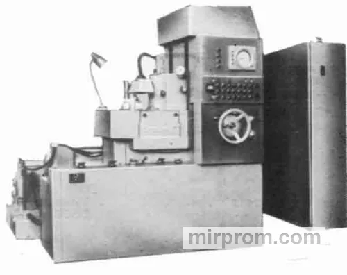Полуавтомат плоскошлифовальный с круглым магнитным столом и горизонтальным шпинделем 3П740В
